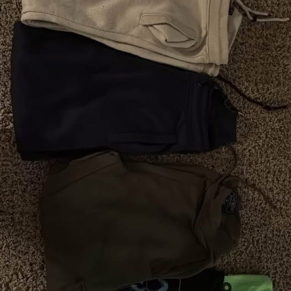 Teen boy medium 3 sweatpants and 2 Dragonball Z tshirts